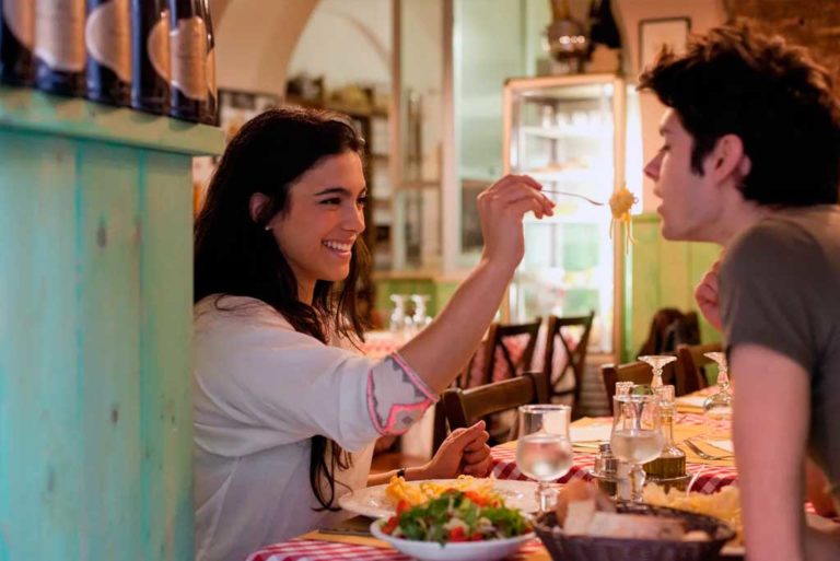 Cuffing season: salir con alguien sin salir con alguien